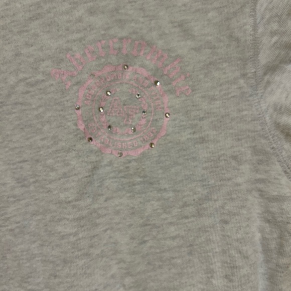 Y2K Abercrombie & Fitch Light Gray Tee with Pink Trim - Picture 3 of 4